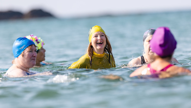 Cold water swimming sessions for people living with cancer