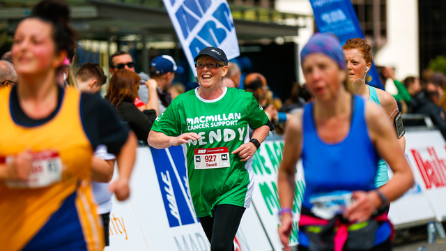 Wendy, a Macmillan runner during a race