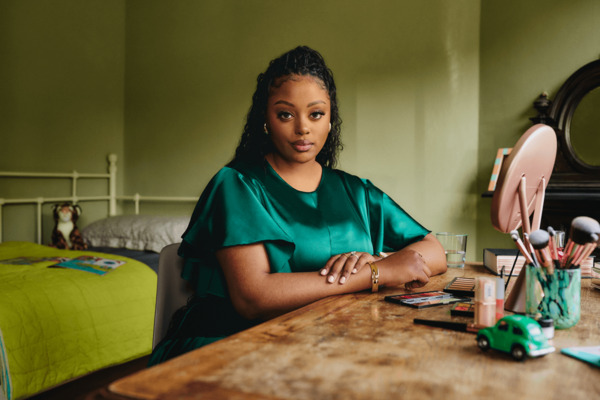 How the Macmillan Online Community became a lifeline for Nellie after her breast cancer diagnosis and giving birth