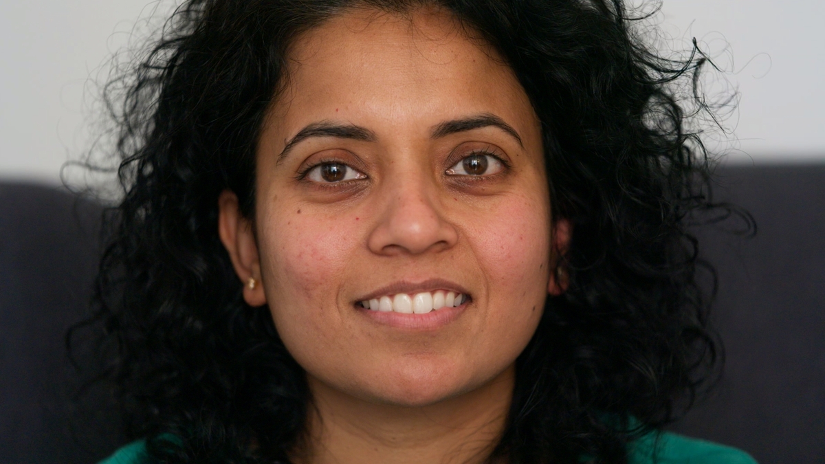 Image from the Channel 4 docuseries, Super Surgeons. A photo of a woman, who is looking directly at the camera.